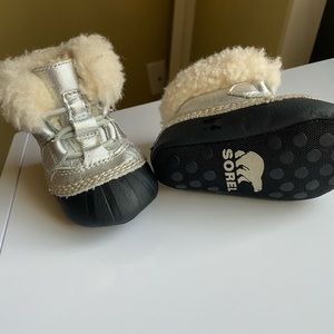 Sorel baby Snow Boots sz.2